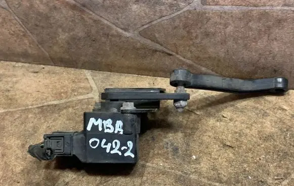 Mercedes-Benz S W221 Air suspension front height level sensor A0105427717