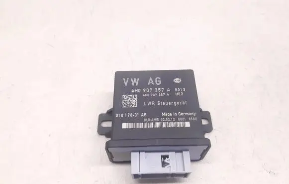 Audi A8 S8 D4 4H Light module LCM 4H0907357A 01017801AE