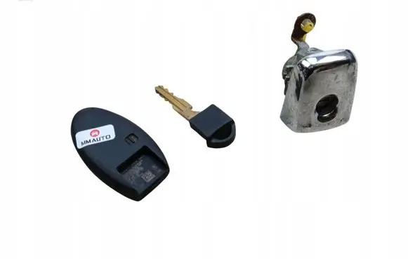Nissan Bluebird Sylphy II Ignition key/card S180144104