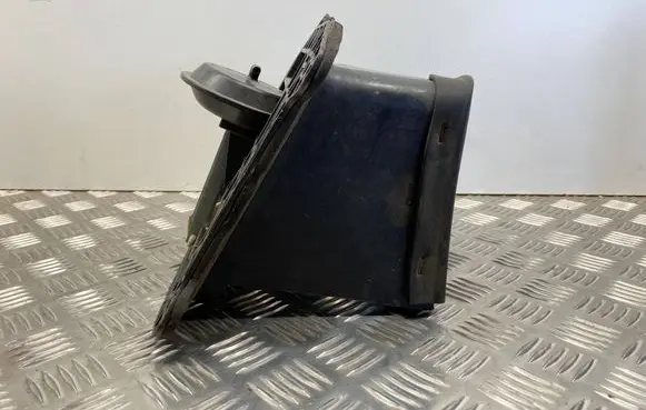 Chevrolet Blazer Air intake duct part 52478874 32739139