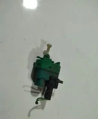 Ford Mondeo Mk III Brake pedal sensor switch 