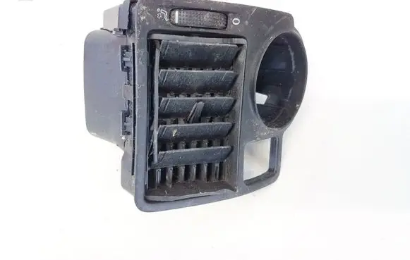 Volkswagen Golf IV Dash center air vent grill 1j1815715a