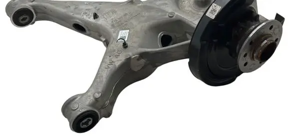 Volkswagen Multivan T7 Rear wheel hub spindle/knuckle 7T0501413C