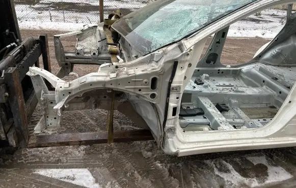 Nissan Pulsar Front quarter panel 