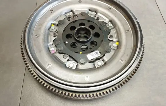 Audi A3 8Y Dual mass flywheel 05L105266J