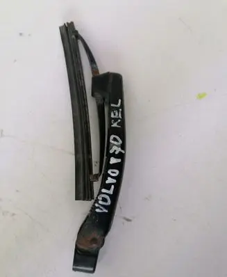 Volvo V70 Headlight wiper blade 