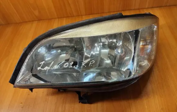 Opel Zafira A Headlight/headlamp 89100054