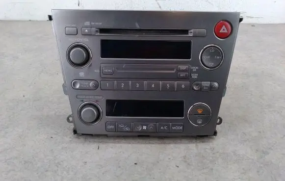 Subaru Outback Radio/CD/DVD/GPS head unit 