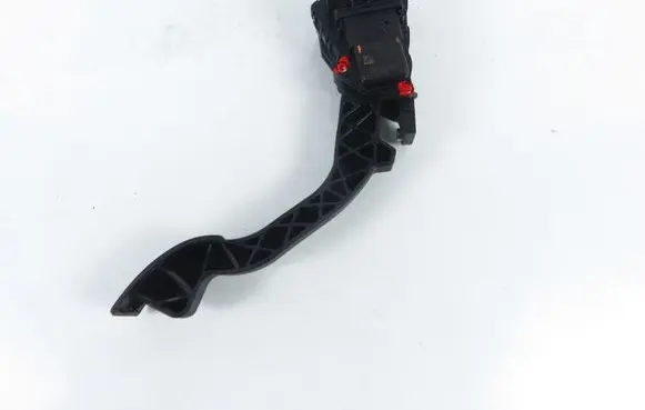 Ford Focus C-MAX Accelerator throttle pedal 3M519F836AF