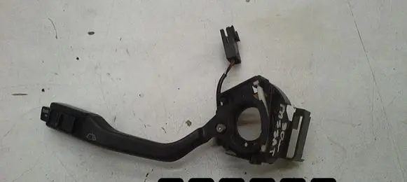 Volkswagen PASSAT B3 Other switches/knobs/shifts 333953503a