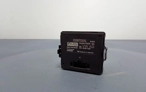 Volkswagen PASSAT B8 Gateway control module 3Q0907530AL