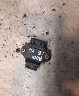 Audi A4 S4 B5 8D Ignition amplifier control unit 