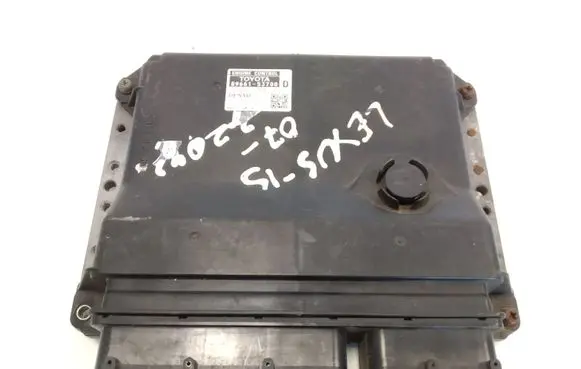 Lexus IS 220D-250-350 Engine control unit/module 8966153700 1758007704