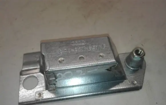 Audi A8 S8 D4 4H Number plate light 8E0827657G
