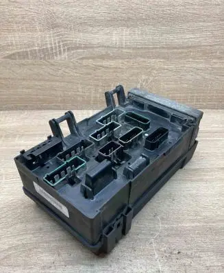 Chrysler Voyager Fuse module 04869204AL 23417D