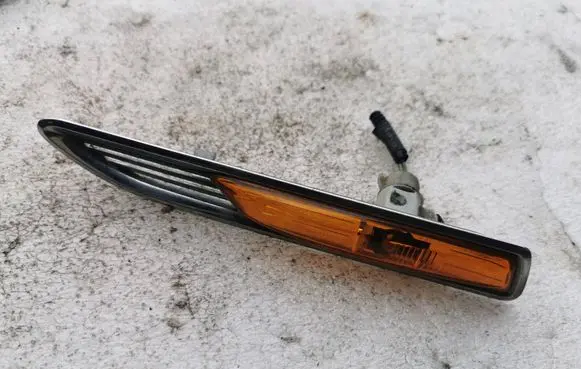 Ford Mondeo MK IV Front fender indicator light 7S7113K354BD