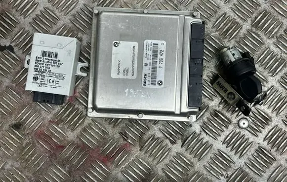 BMW 5 E39 Engine ECU kit and lock set 6905667