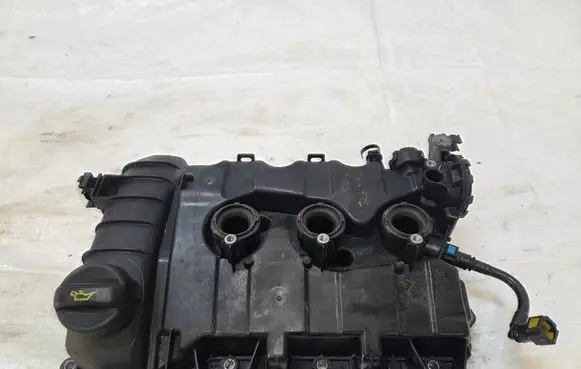 Opel Crossland X Rocker cam cover 9812111980