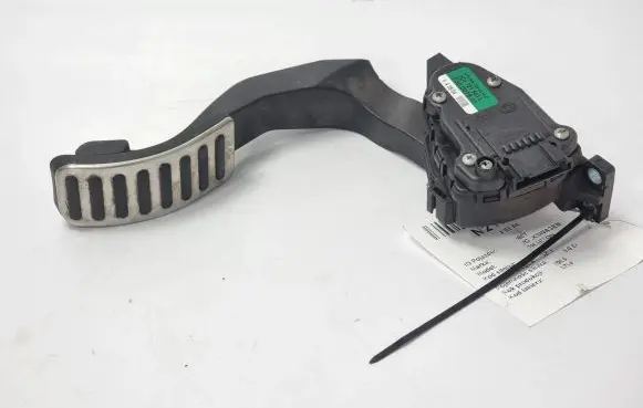 Volkswagen Phaeton Accelerator throttle pedal 3D1721503L