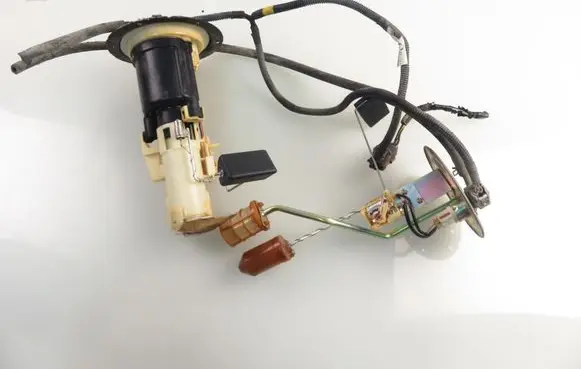 Mitsubishi Pajero Pinin In-tank fuel pump 1019616480 MR512042