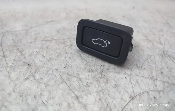 Jaguar XF X260 Tailgate/trunk/boot open switch 