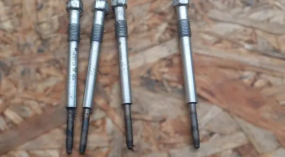 Hyundai i30 Glow plug 0250212011