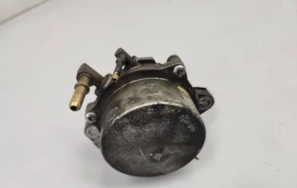 Opel Corsa D Vacuum pump A5987290