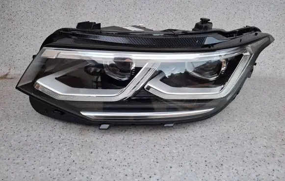 Volkswagen Tiguan Headlight/headlamp 5NB941081C 030111923300