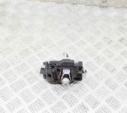 BMW i3 Front door lock 7290864