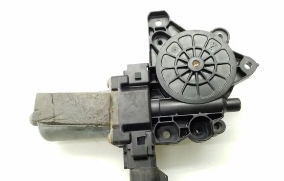 Jaguar XF Front door window regulator motor D311900