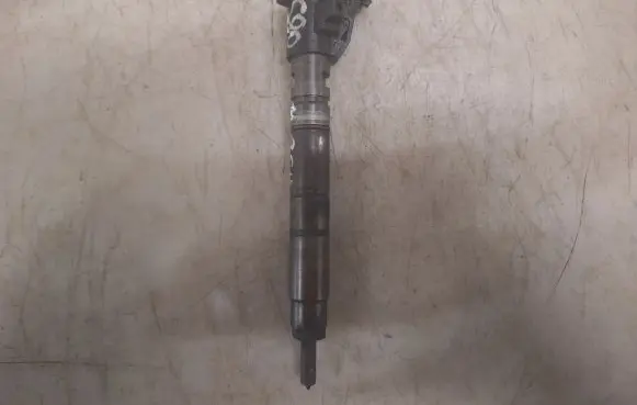 Volvo S80 Fuel injector 313032382351
