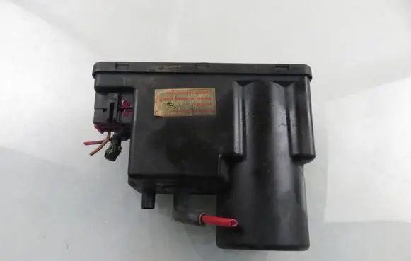 Audi A4 S4 B5 8D Central locking vacuum pump 4A0862257A