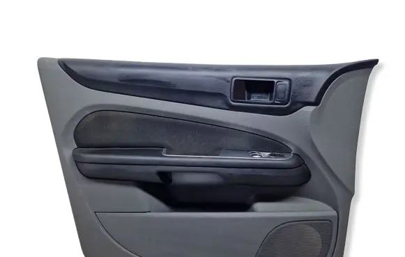 Ford Focus Front door card panel trim 