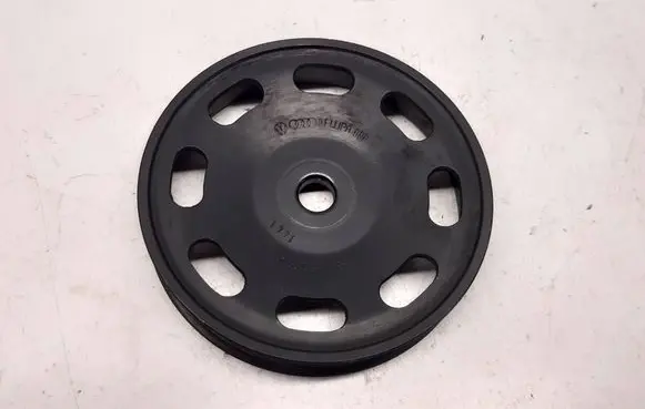 Volkswagen Golf V Crankshaft pulley 03G105255A