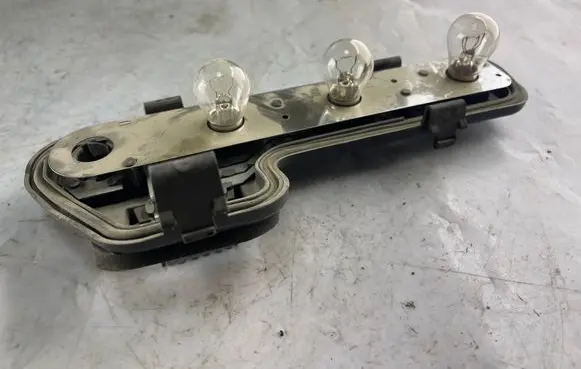 Opel Zafira A Tail light bulb cover holder
