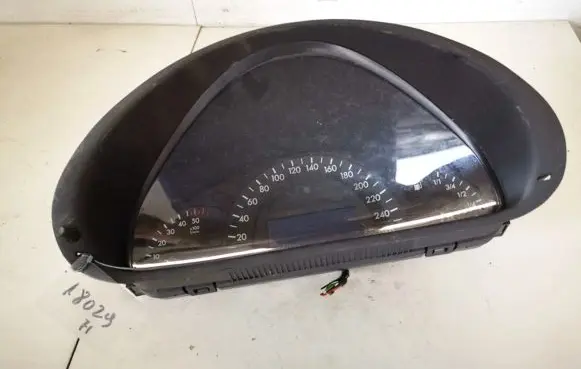 Mercedes-Benz C W203 Speedometer (instrument cluster) a2035401347