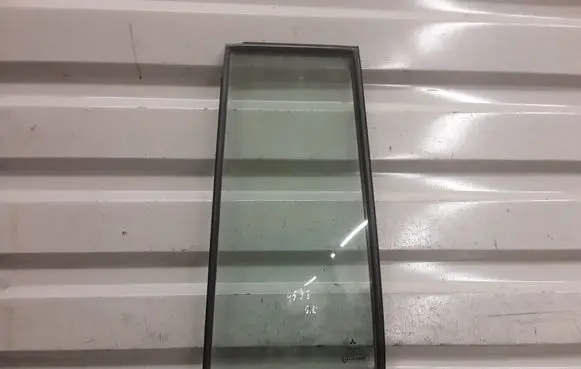 Mitsubishi Pajero Pinin Rear vent window glass