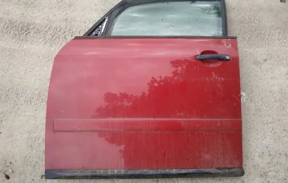 Audi A2 Front door raudonos