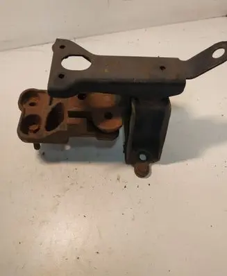 Toyota Aygo AB10 Engine mount bracket