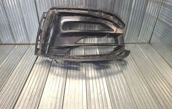 BMW 1 F40 Front bumper lower grill 7459718