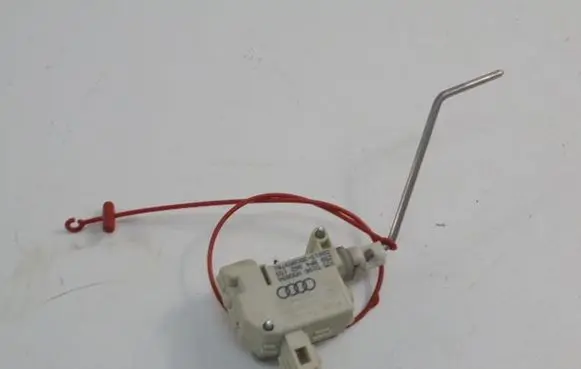 Audi A3 S3 A3 Sportback 8P Fuel tank cap lock motor 8P4862153