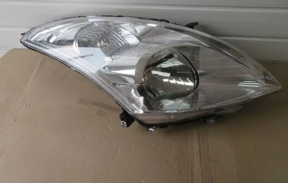 Suzuki Swift III Headlight/headlamp 082181151R 08D181103RL