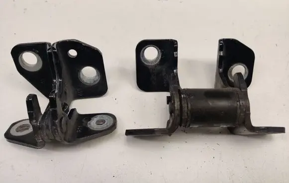 Dodge Charger Rear door hinge set 661A 85574F