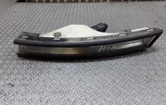 Volkswagen PASSAT B6 Front indicator light 3C0807717
