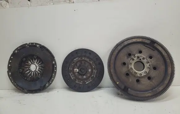 Volvo V70 Clutch set kit 30681145