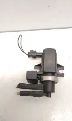 Mercedes-Benz A W169 Turbo solenoid valve A0051535528
