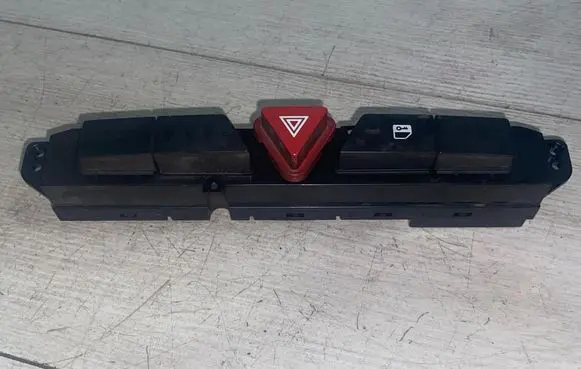 KIA Ceed Hazard light switch 937001H000