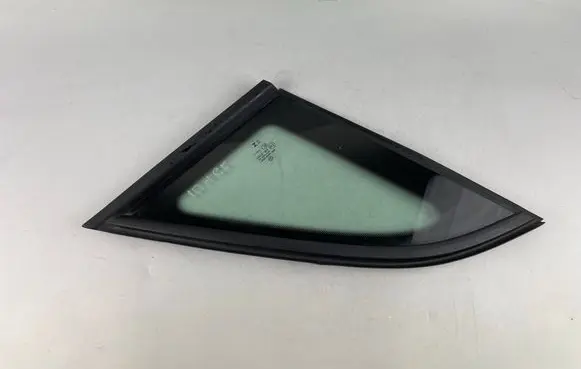 Rear side window