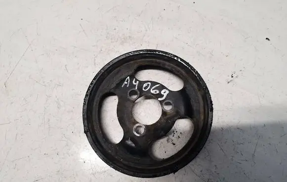 Opel Vectra B Water pump pulley 