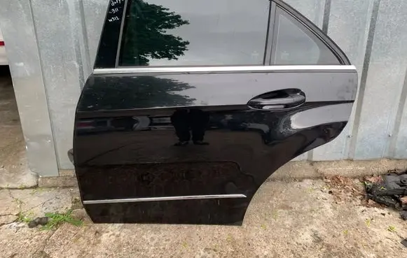 Mercedes-Benz E W212 Rear door A2127320110